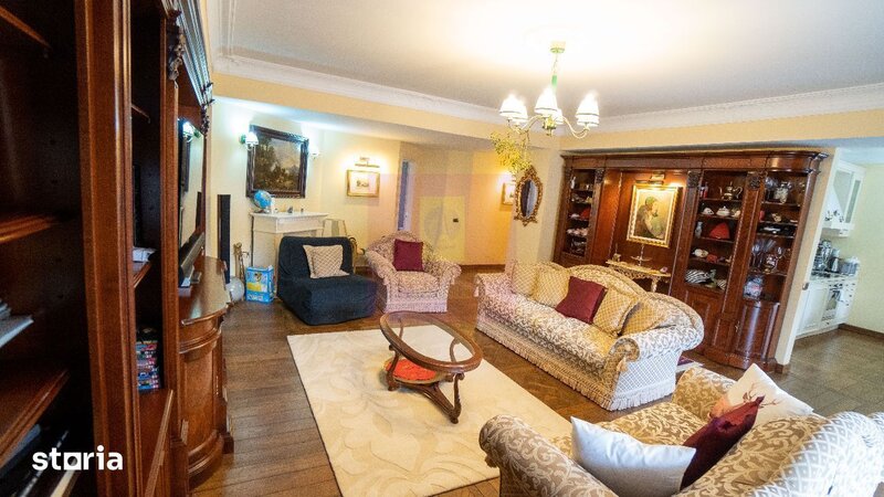 Vand apartament 4 camere la baza Partiei Clabucet - Predeal