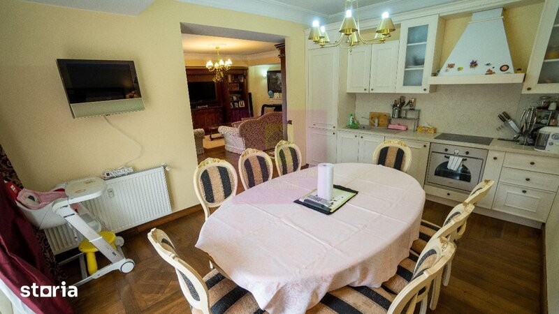 Vand apartament 4 camere la baza Partiei Clabucet - Predeal